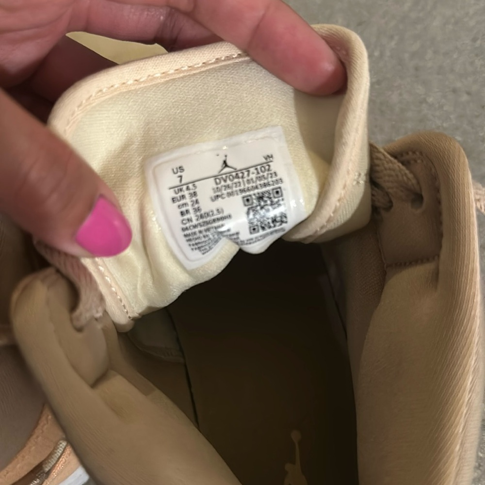 Nike Dunks - image 6